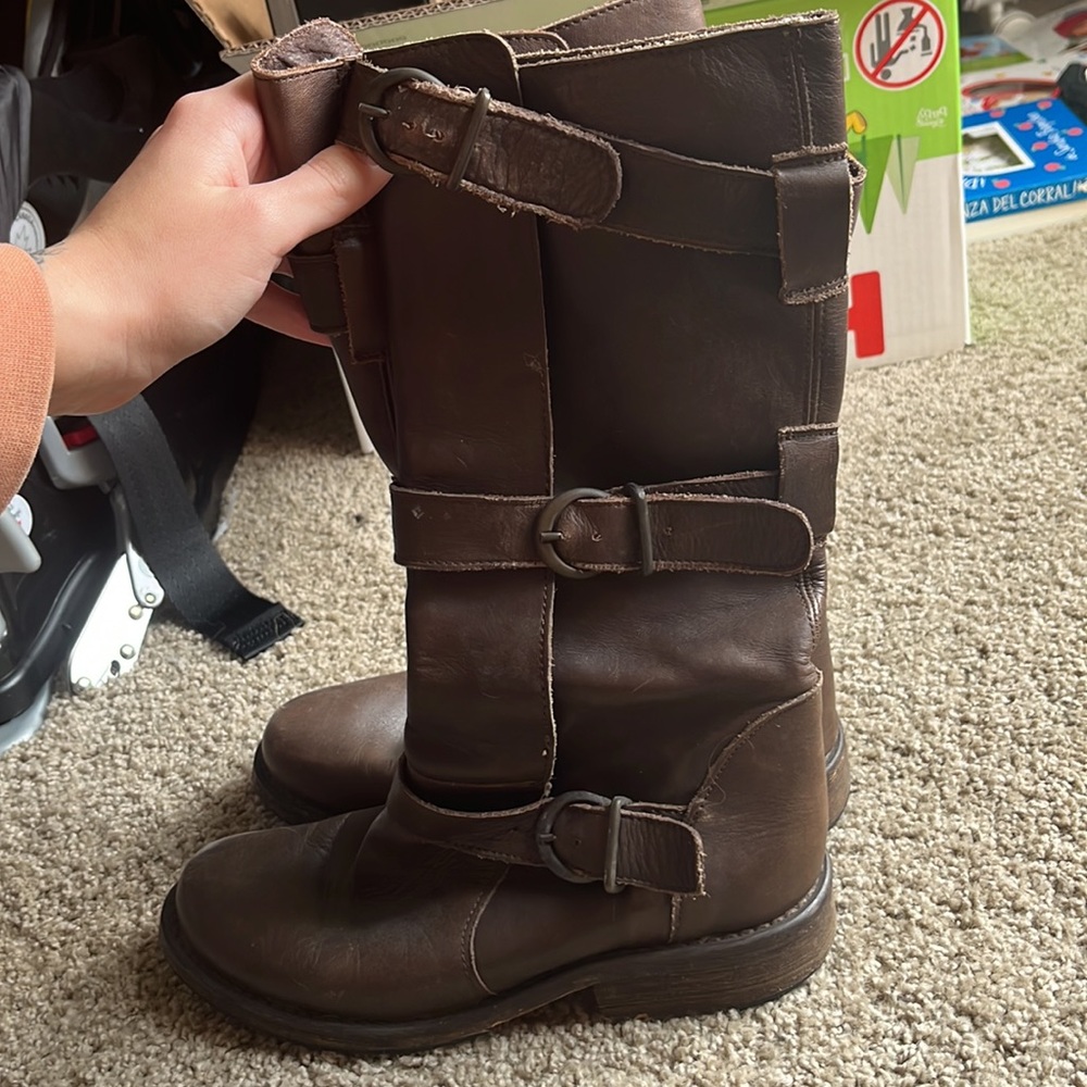 Steve Madden brown leather boots size 7